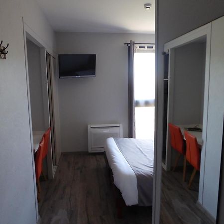 Auberge De La Paillere Lavours Ngoại thất bức ảnh