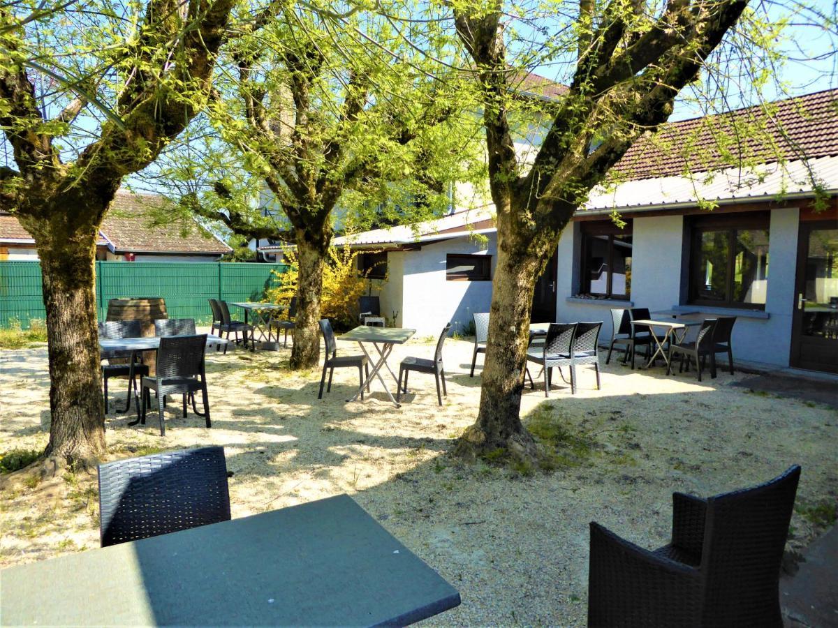 Auberge De La Paillere Lavours Ngoại thất bức ảnh