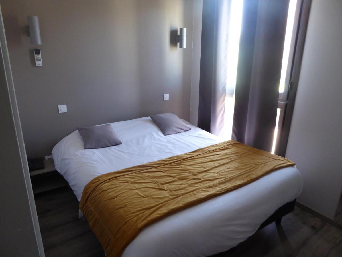Auberge De La Paillere Lavours Ngoại thất bức ảnh