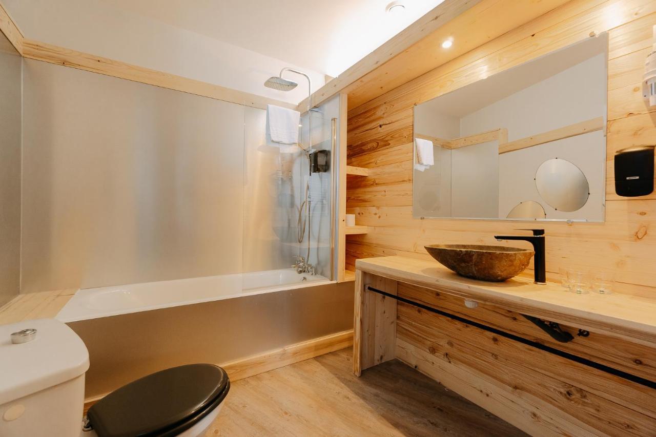 Auberge De La Paillere Lavours Ngoại thất bức ảnh